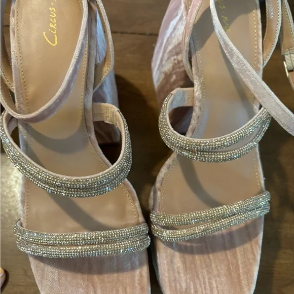 MilaJewel Sam Edelman Circus Ny ankle strap platform sandals. Extraordinary. - Picture 13 of 16